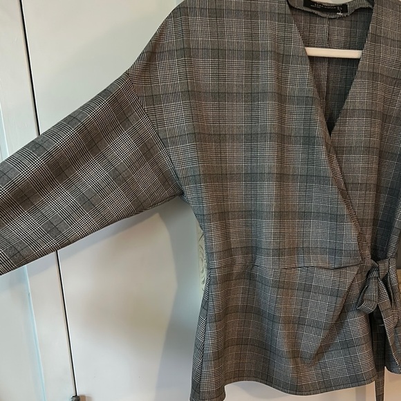 ZARA | Black and White Checkered Wrap Blouse Top Blazer with Puff Sleeves - Picture 6 of 16